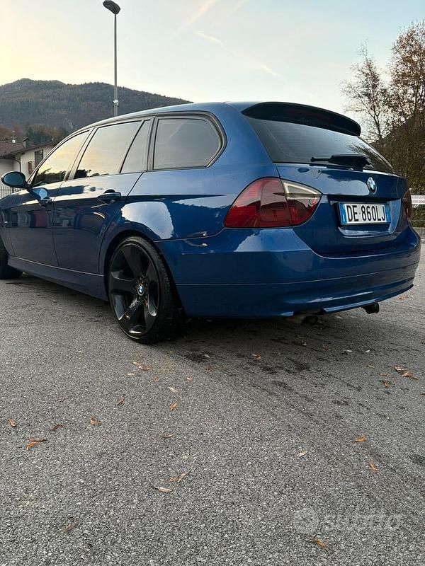 Usata BMW 320 Efficient Dynamics 210 CV (154 kW) 2007 Blu/azzurro Berlina