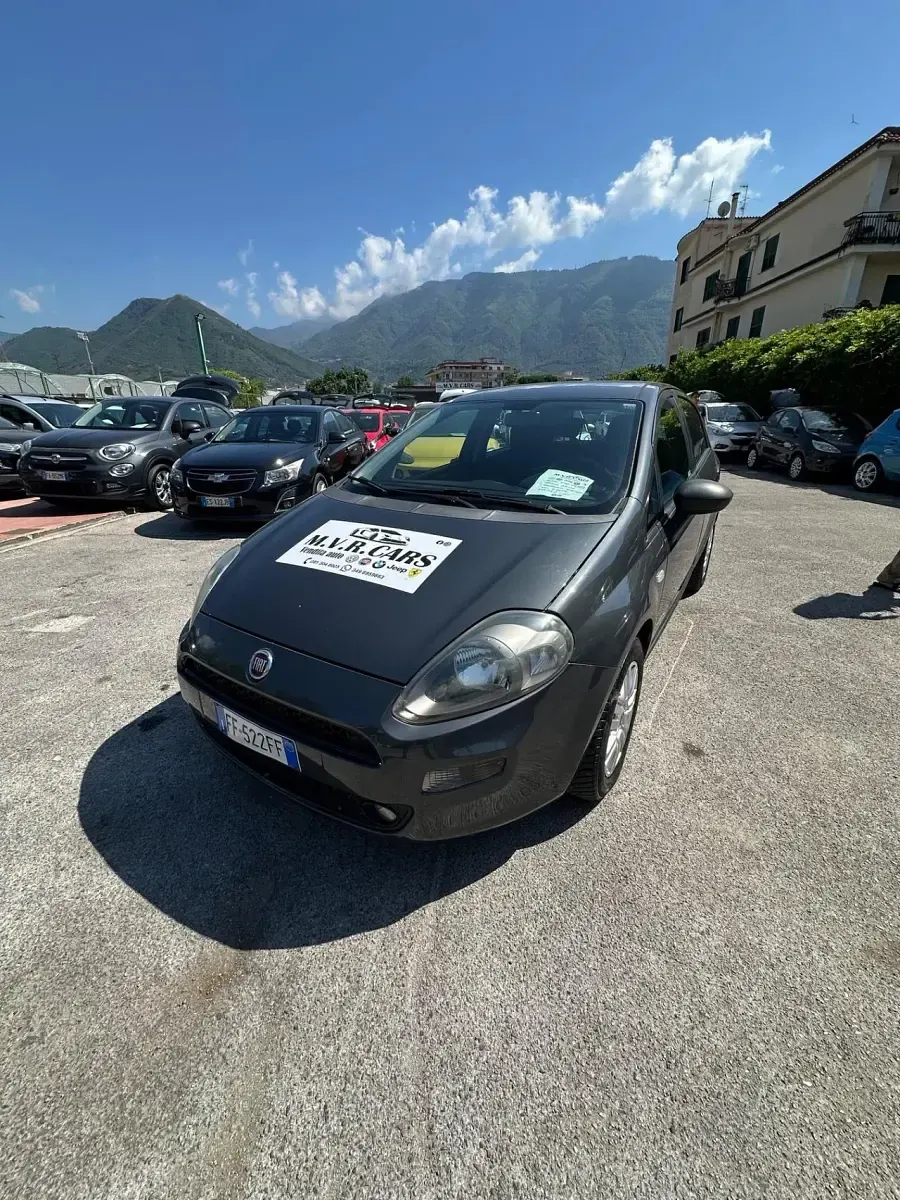 Usata Fiat Punto Street 95 CV (69 kW) 2017 Grigio Utilitaria