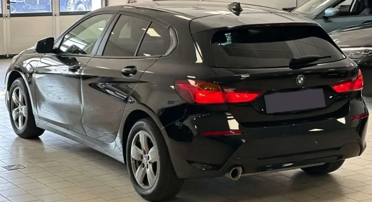 Usata BMW 118 Advantage 140 CV (102 kW) 2020 Nero Utilitaria