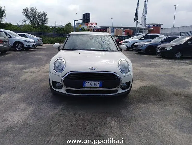 Usata Mini One Clubman 115 CV (84 kW) 2016 Bianco Station wagon