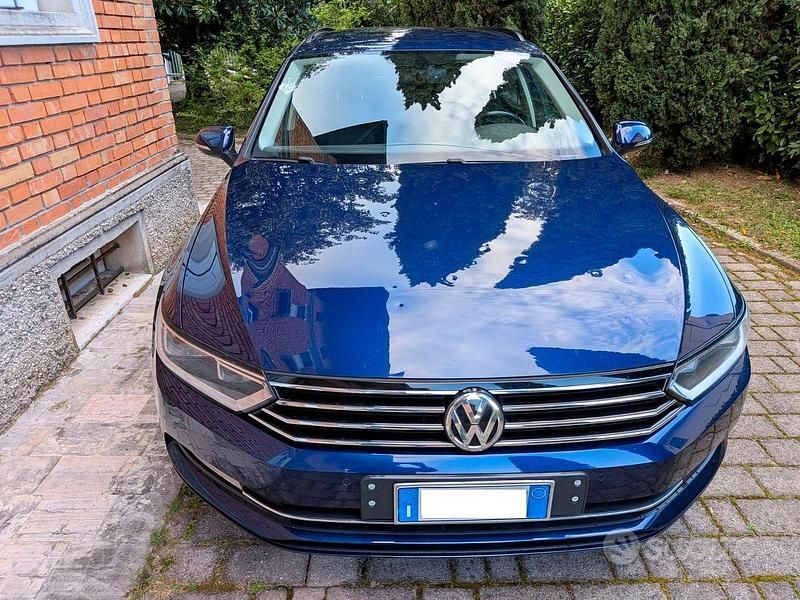 Usata VW Passat Business 150 CV (110 kW) 2019 Blu/azzurro Station wagon