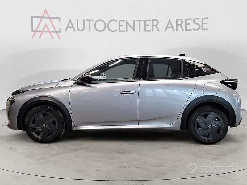 Usata Lancia Ypsilon 110 CV (80 kW) 2025 Grigio Utilitaria