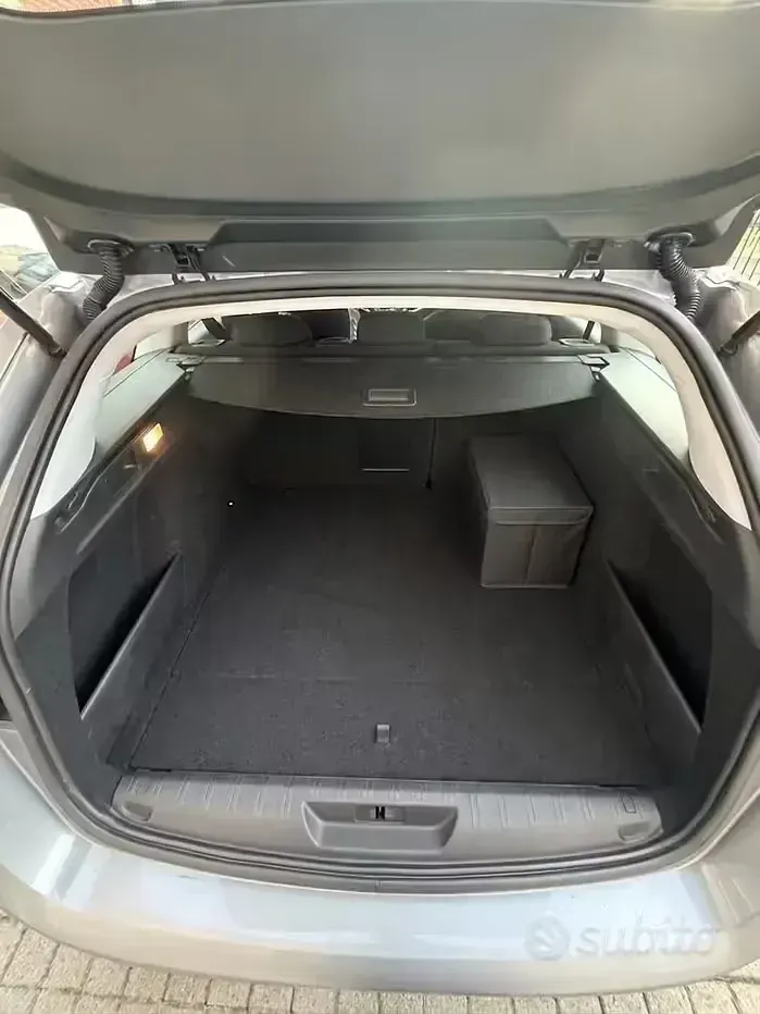 Usata Peugeot 308 SW Business-Line 116 CV (85 kW) 2015 Grigio Station wagon