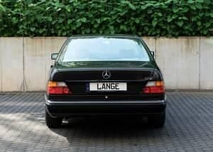 Usata Mercedes E300 179 CV (131 kW) 1991 Nero Coupé