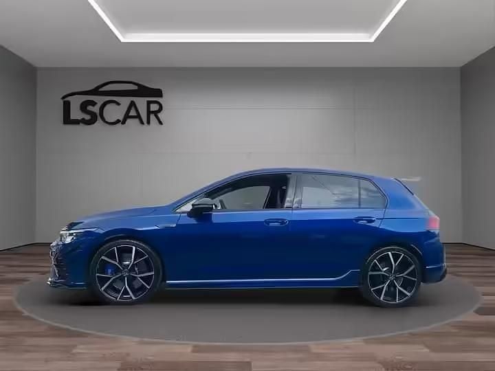 Usata VW Golf VIII R 332 CV (244 kW) 2021 Blu Berlina