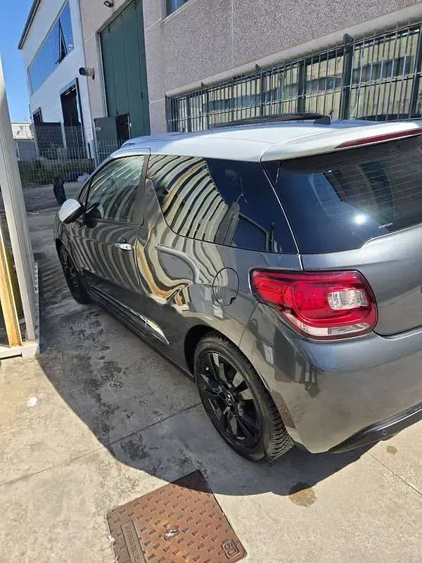 Usata Citroën DS3 So Chic 68 CV (50 kW) 2015 Grigio Berlina