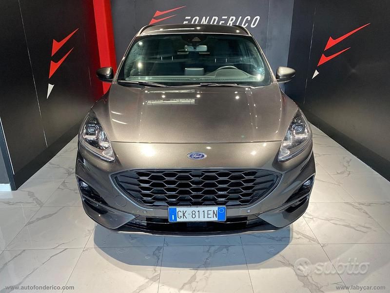 Grigio Usata 2022 Ford Kuga ST-Line SUV | 22.999 € (Buon prezzo) - Immagine 1/4