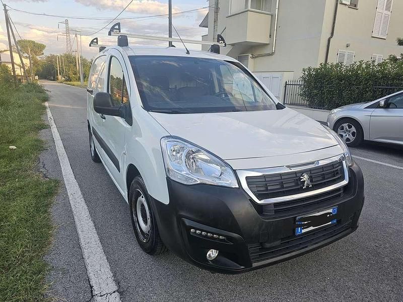 Usata Peugeot TePee 99 CV (72 kW) 2016 Bianco Furgone
