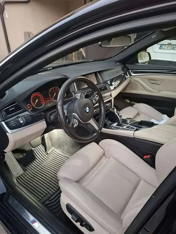 Usata BMW 525 M Sport 218 CV (160 kW) 2015 Blu/azzurro Station wagon