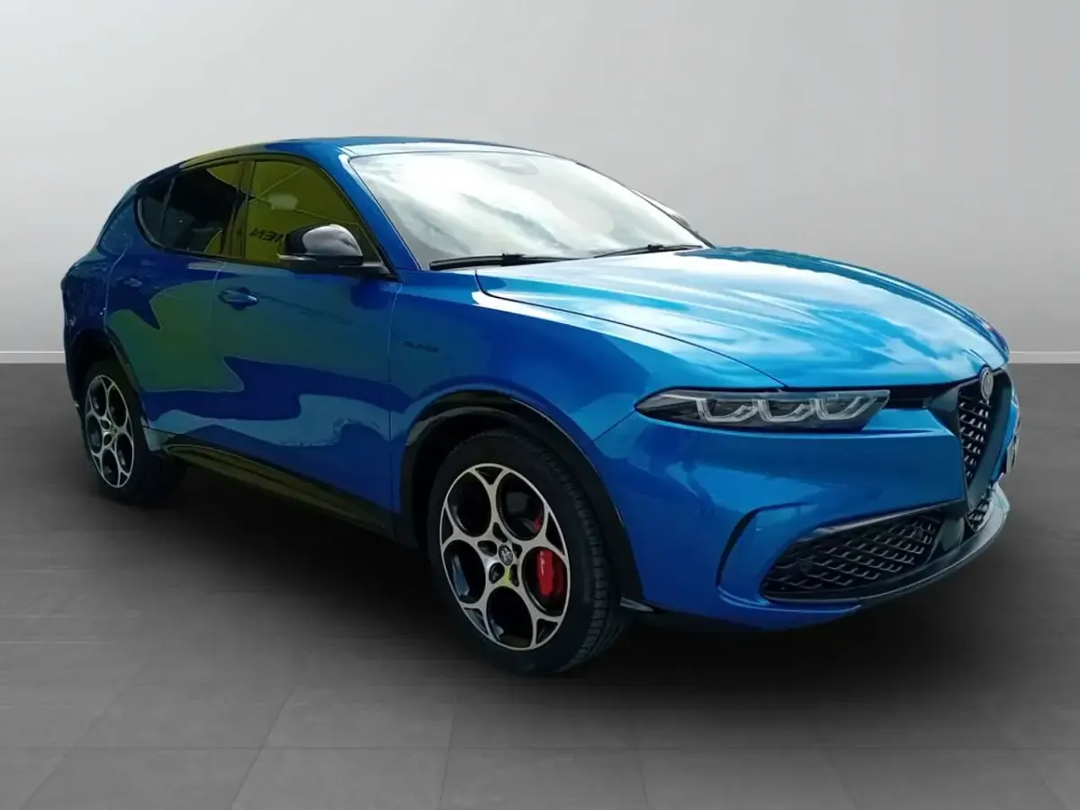 Usata Alfa Romeo Tonale Veloce 160 CV (117 kW) 2024 0p deep ocean blue SUV