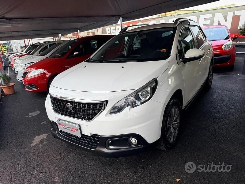 Usata Peugeot 2008 Active 75 CV (55 kW) 2018 Bianco SUV