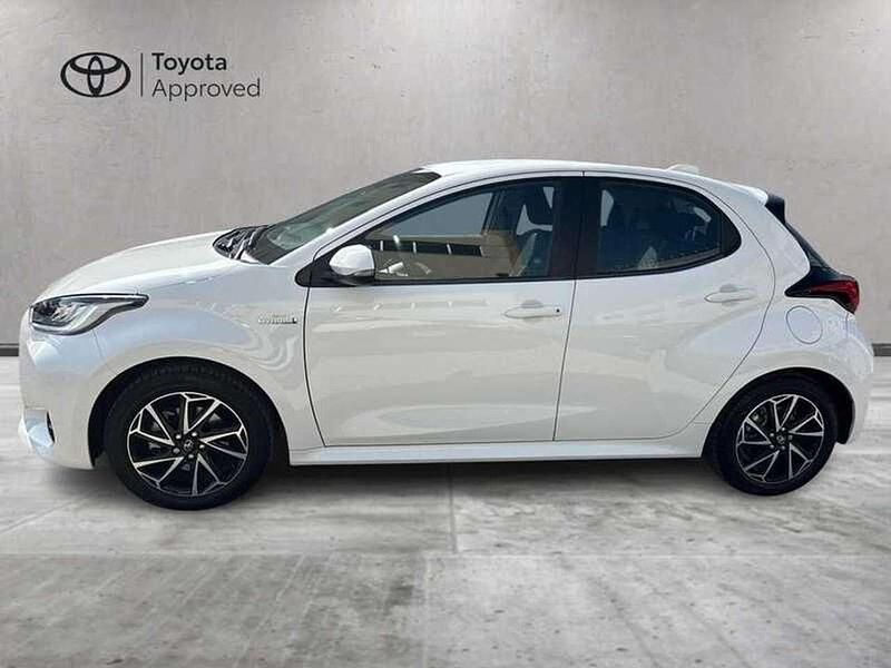 Usata Toyota Yaris Hybrid Trend 100 CV (73 kW) 2020 Bianco Utilitaria