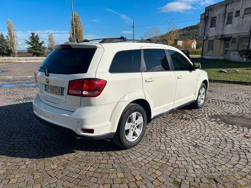 Usata Fiat Freemont Lounge 140 CV (102 kW) 2013 Bianco SUV