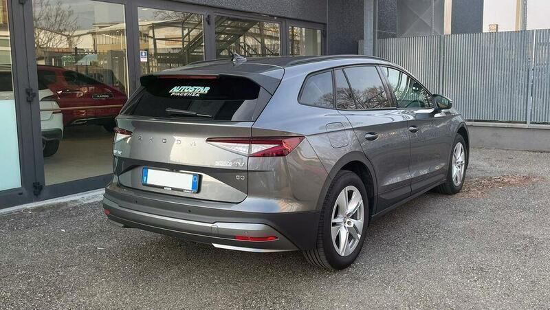 Usata Skoda Enyaq iV Executive 131 kW (179 CV) 2022 Grigio graphite metallizzato SUV