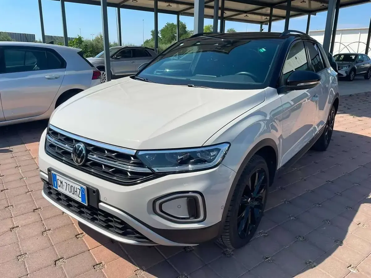 Usata VW T-Roc Style 150 CV (110 kW) 2023 Ascot grey SUV