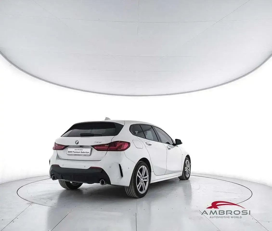 Usata BMW 118 M Sport 150 CV (110 kW) 2021 Bianco Utilitaria