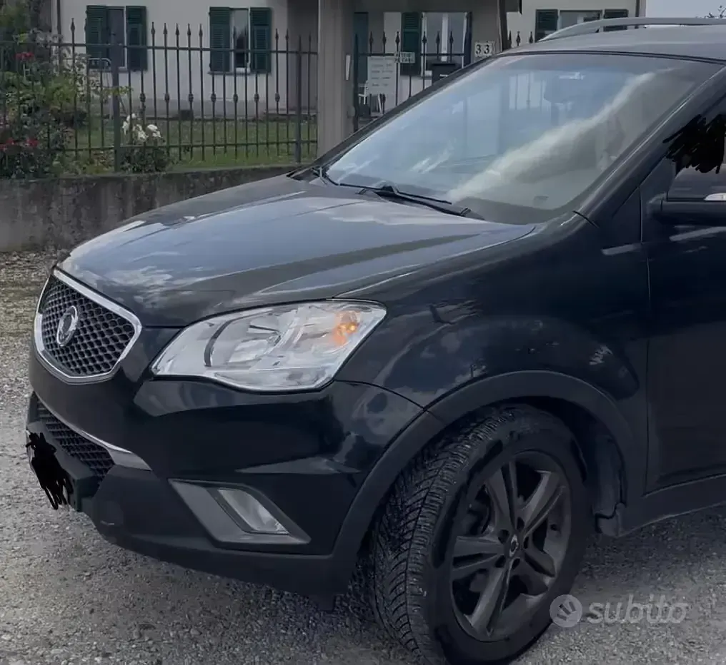 Usata SsangYong Korando 175 CV (128 kW) 2014 Nero SUV