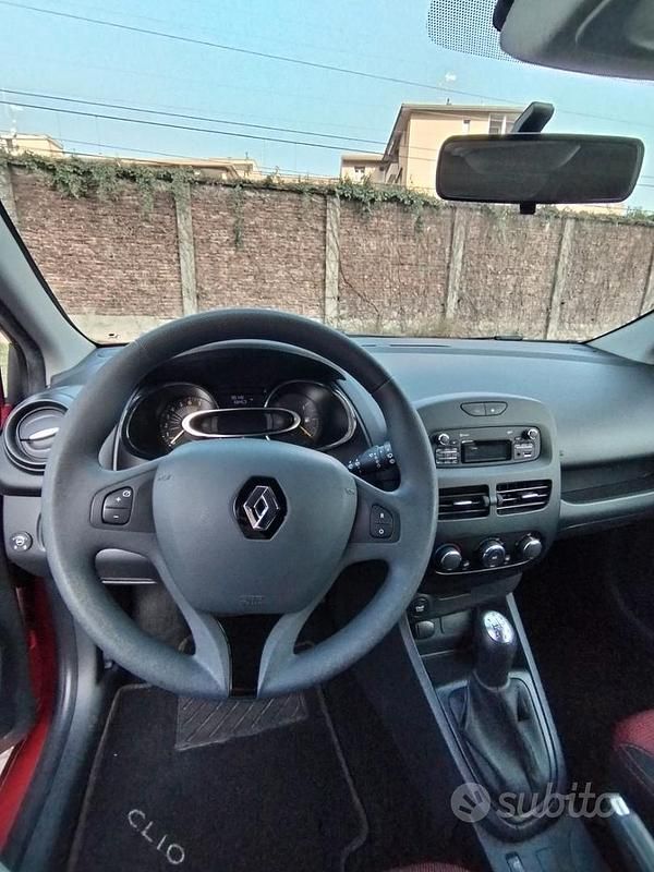Usata Renault Clio IV 75 CV (55 kW) 2015 Rosso Berlina