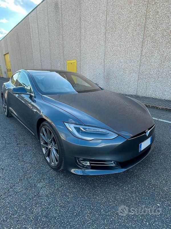 Usata Tesla Model S 231 kW (315 CV) 2021 Grigio Utilitaria