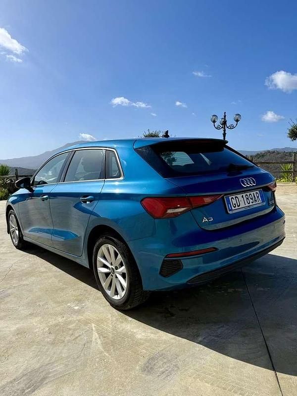 Usata Audi A3 Business 116 CV (85 kW) 2020 Blu/azzurro Berlina