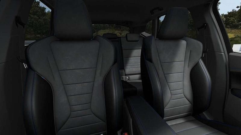 Usata BMW 218 Active Tourer Comfort Edition 150 CV (110 kW) 2024 Alpin white pastello Monovolume