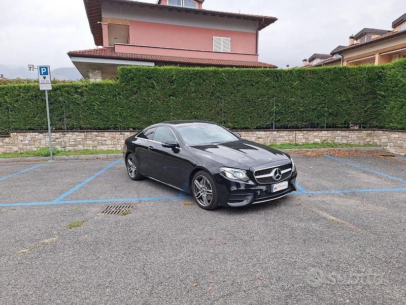 Usata Mercedes E220 Premium 194 CV (142 kW) 2020 Nero Coupé