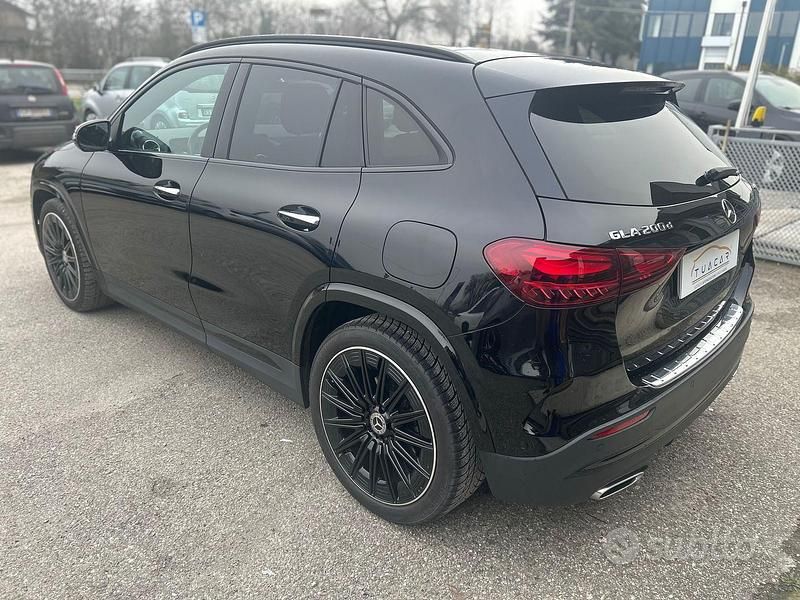 Usata Mercedes GLA200 AMG Line Premium Plus 150 CV (110 kW) 2023 Nero SUV
