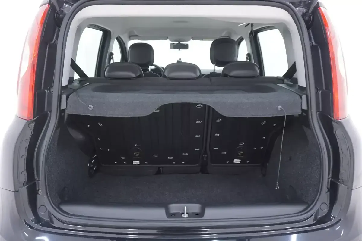 Usata Fiat Panda Lounge 69 CV (50 kW) 2021 Neronero Utilitaria