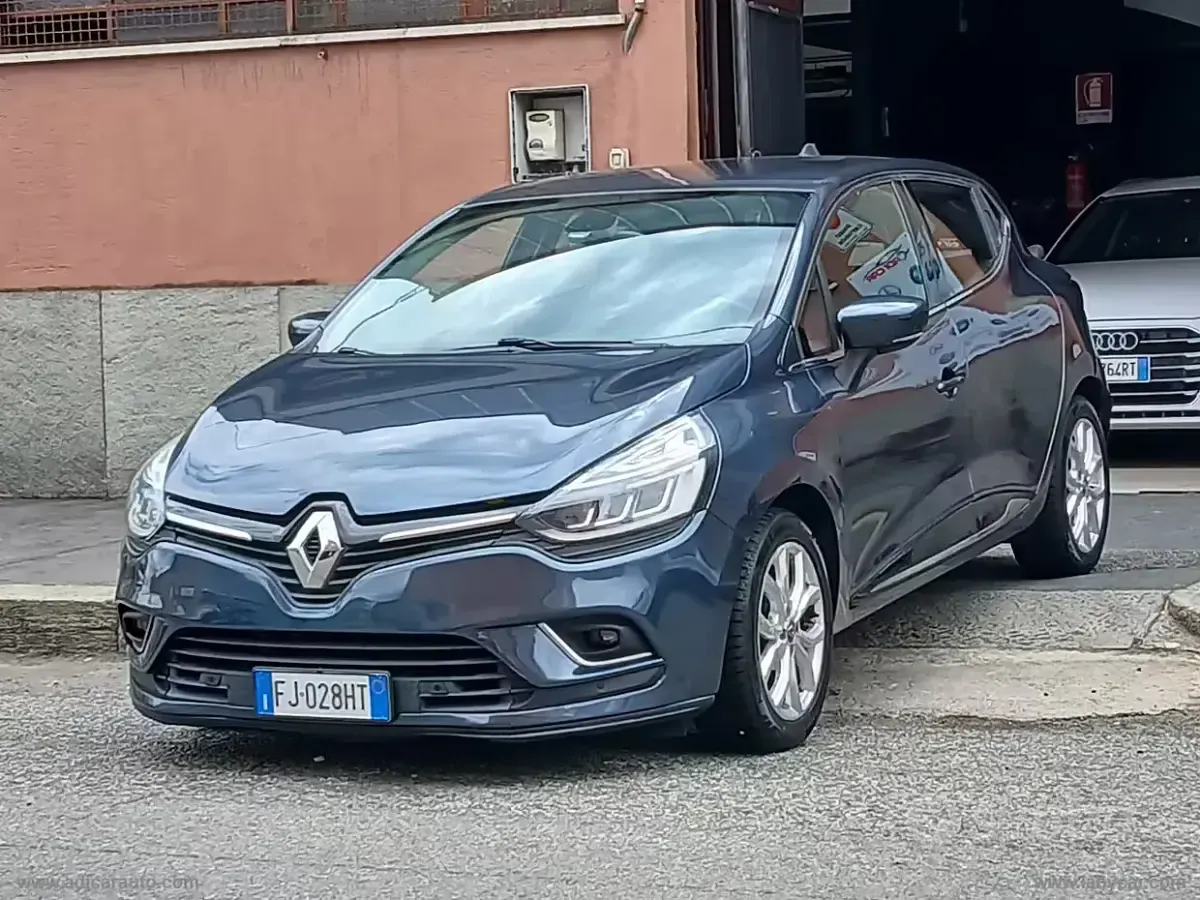Usata Renault Clio IV 73 CV (53 kW) 2017 Grigio Berlina