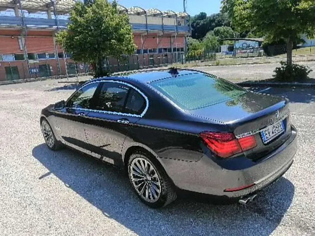 Usata BMW 730 258 CV (189 kW) 2014 Nero Berlina