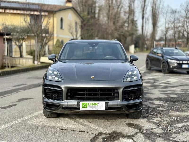 Usata Porsche Cayenne Platinum Edition 340 CV (250 kW) 2019 Grigio scuro SUV