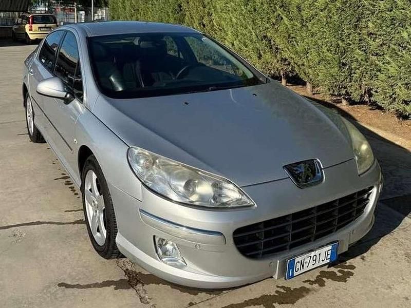 Argento Usata 2011 Peugeot 2008 Business-Line SUV | 1800 € - Immagine 1/4