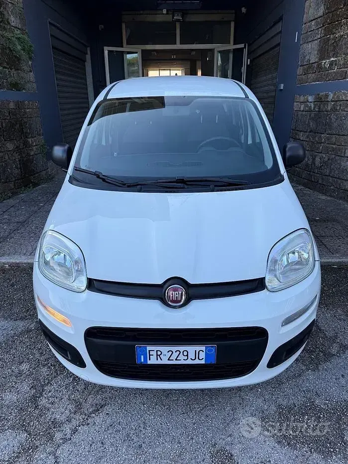 Usata Fiat Panda Lounge 69 CV (50 kW) 2018 Bianco Utilitaria