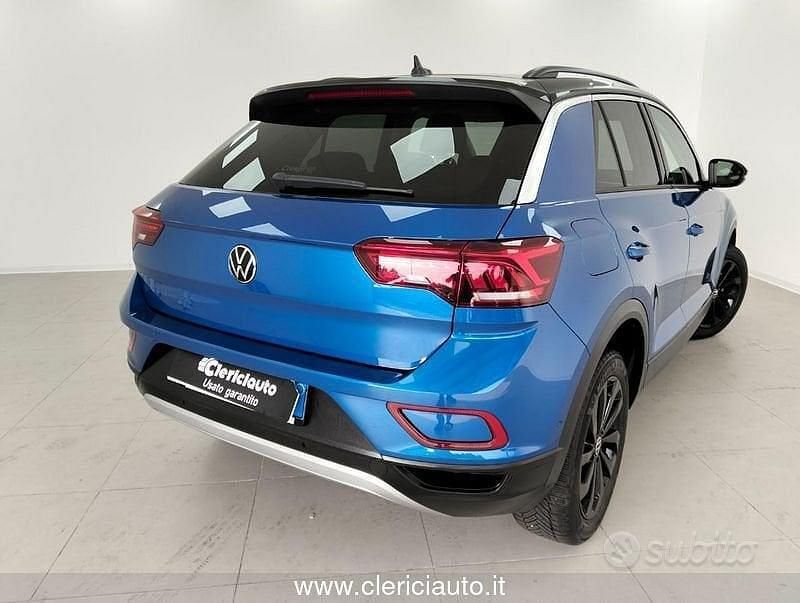 Begagnad VW T-Roc Life 116 HK (85 kW) 2023 Blå SUV