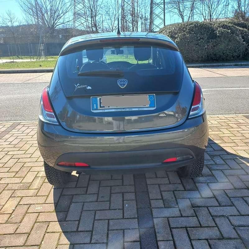 Usata Lancia Ypsilon Silver 80 CV (58 kW) 2014 Utilitaria