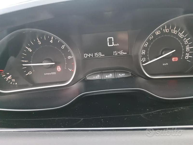 Usata Peugeot 208 2018 Bianco Utilitaria