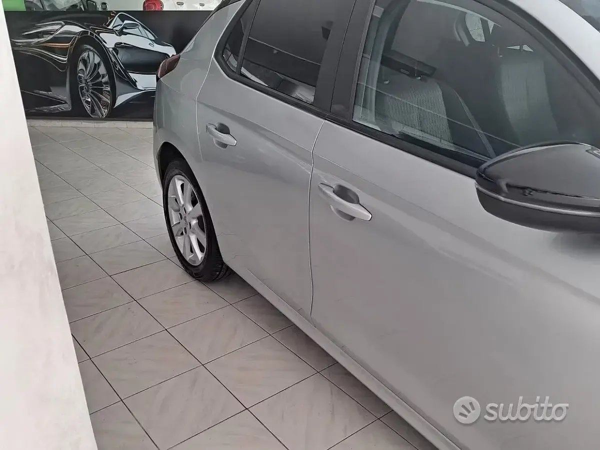 Usata Opel Corsa Elegance 75 CV (55 kW) 2023 Grigio Utilitaria