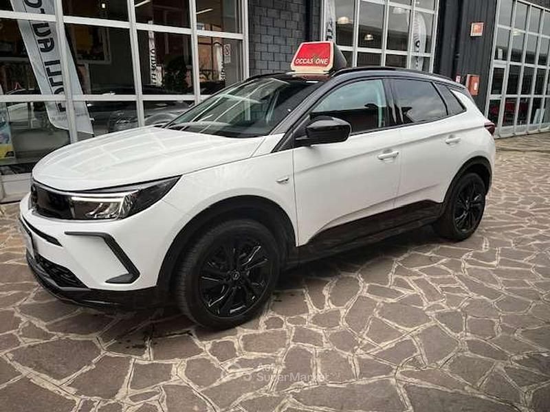 Usata Opel Grandland X GS Line 131 CV (96 kW) 2022 Bianco SUV