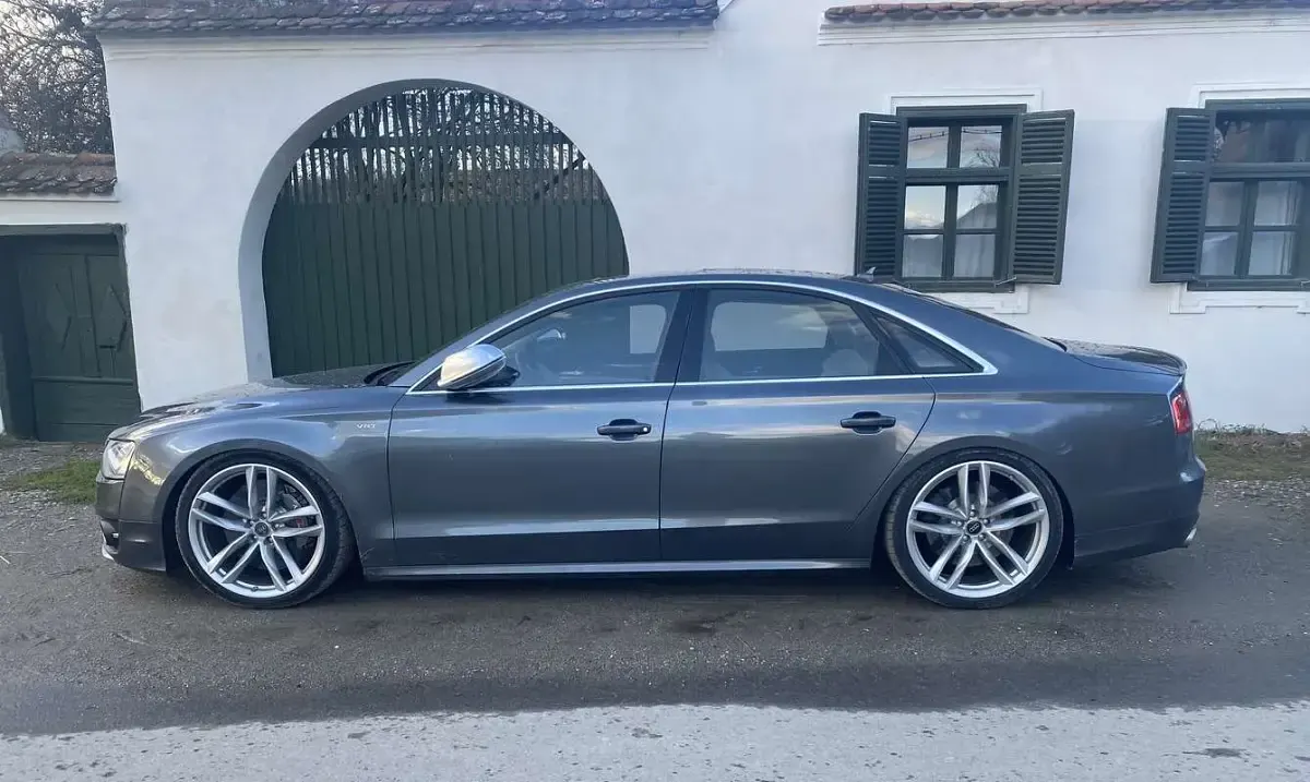 Usata Audi S8 Ambiente 519 CV (381 kW) 2013 Berlina