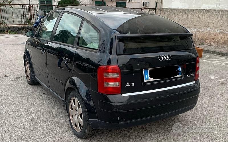 Usata Audi A2 75 CV (55 kW) 2001 Nero Utilitaria