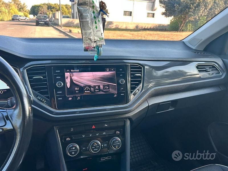 Usata VW T-Roc Advance 150 CV (110 kW) 2019 Nero SUV