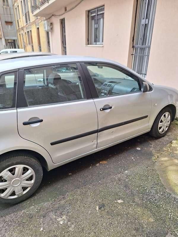 Usata VW Polo 64 CV (47 kW) 2005 Argento Utilitaria