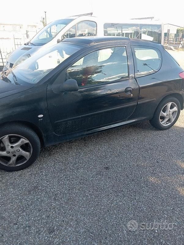 Usata Peugeot 206 90 CV (66 kW) 2000 Nero Berlina