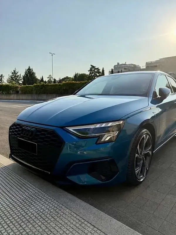 Usata Audi A3 Advanced 150 CV (110 kW) 2021 Bluazzurro Berlina