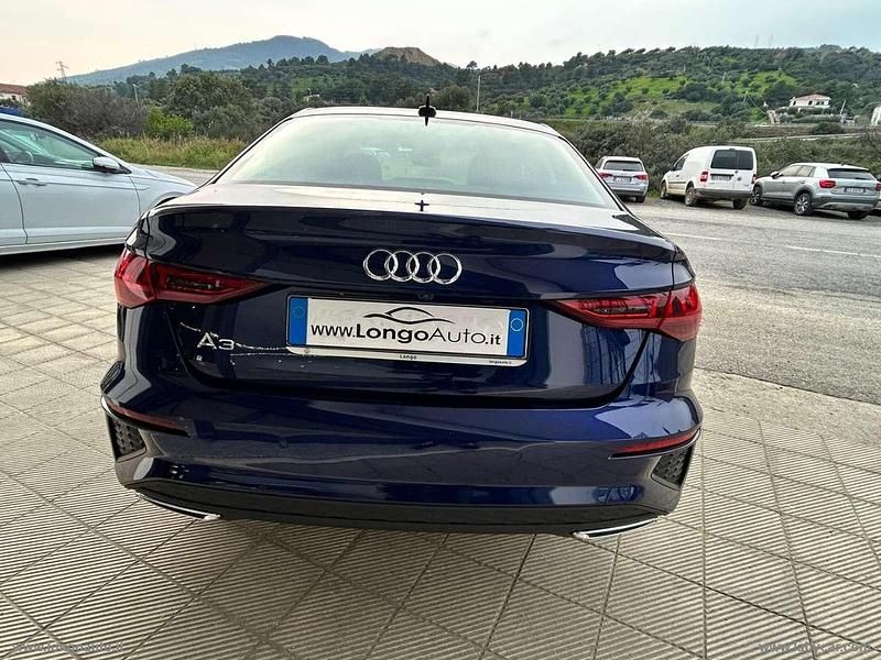 Usata Audi A3 S-Line 150 CV (110 kW) 2022 Blu navarra metallizzato Berlina