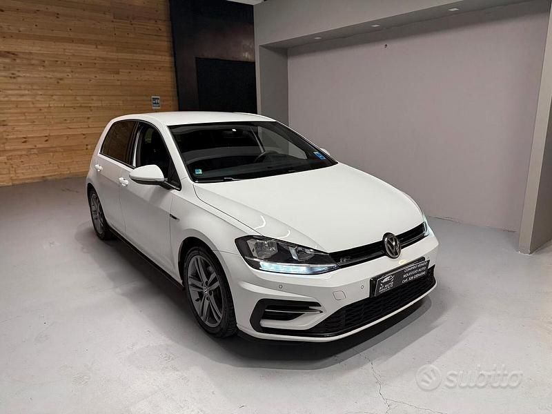 Bianco Usata 2018 VW Golf VII Executive Tre volumi | 13.999 € (Buon prezzo) - Immagine 1/4