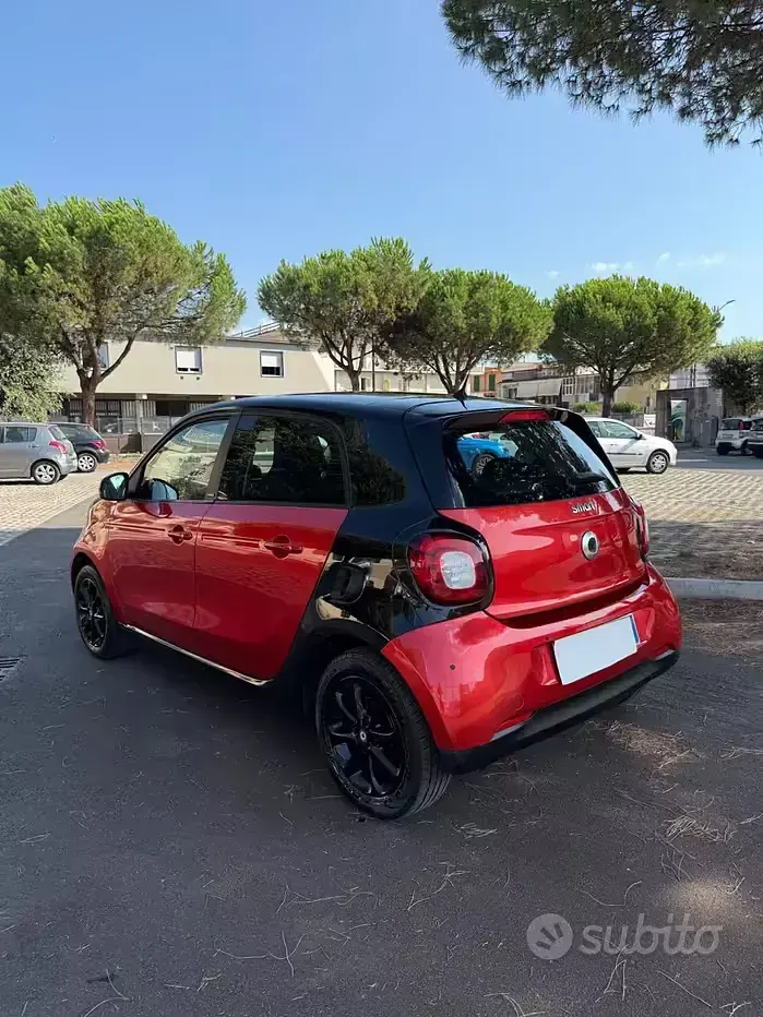 Usata Smart ForFour Prime 90 CV (66 kW) 2016 Rosso Utilitaria