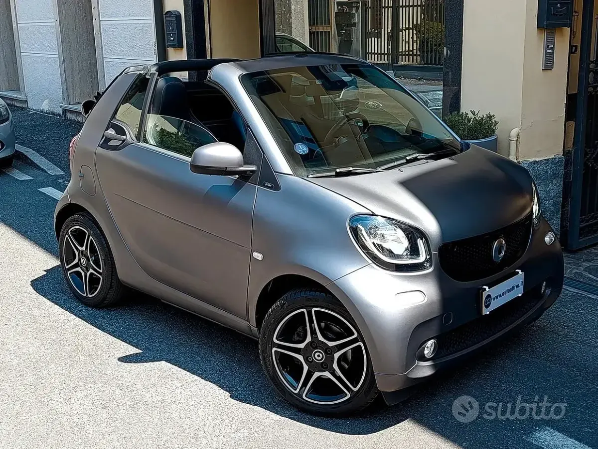 Usata Smart ForTwo Cabrio Prime 90 CV (66 kW) 2018 Grigio Cabrio