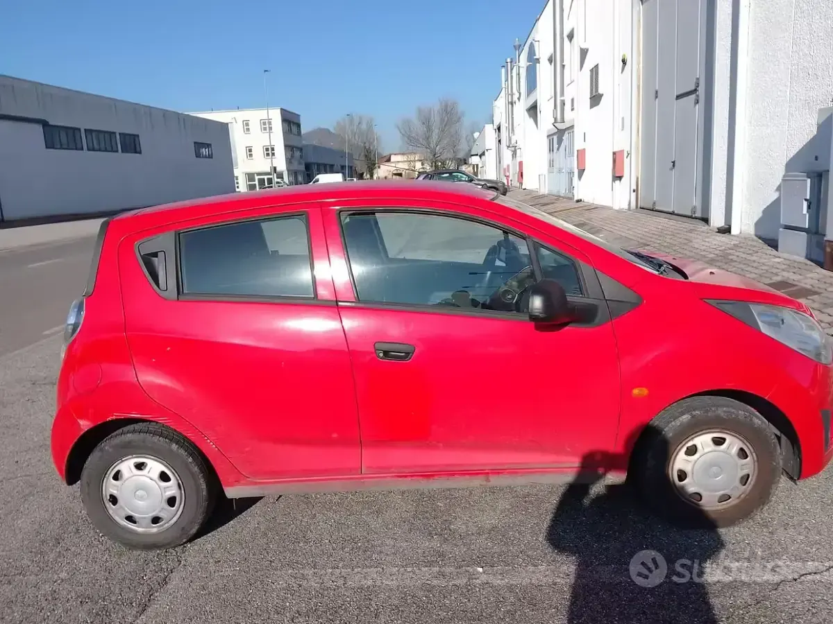 Usata Chevrolet Spark 68 CV (50 kW) 2011 Rosso Utilitaria