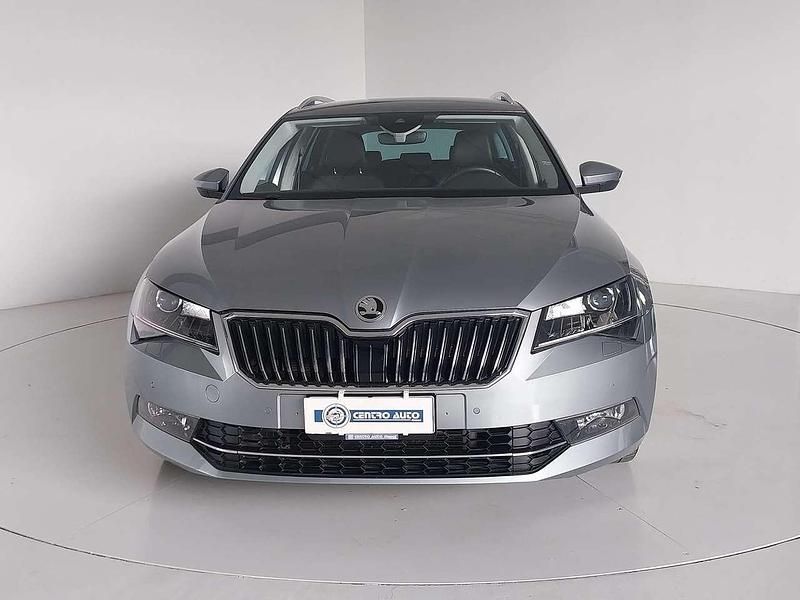 Usata Skoda Superb Executive 190 CV (139 kW) 2017 Grigio met. Station wagon